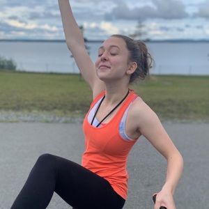 Meet your Posher, Lauren